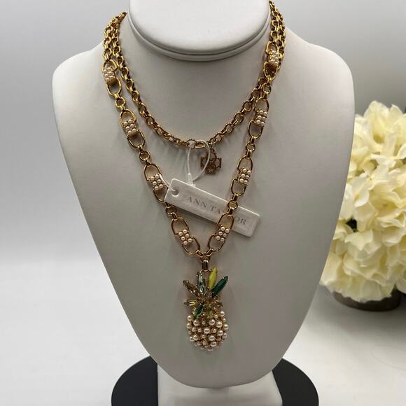 Ann Taylor Pearl Cluster Pineapple Green Rhinestone Gold Tone Long Necklace New - Picture 1 of 9
